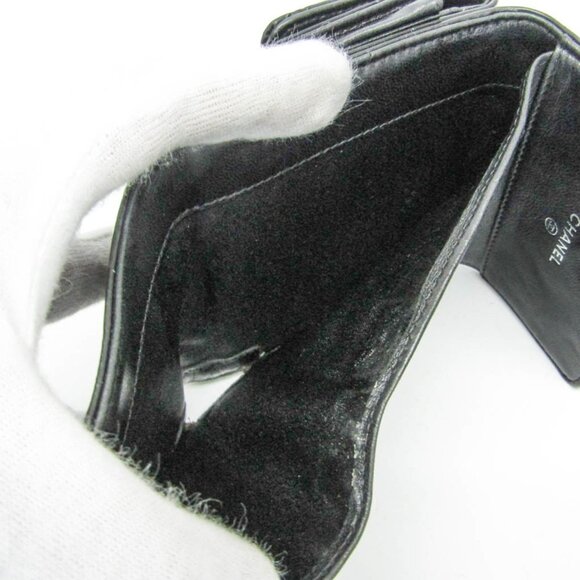 CHANEL Authentic Black Leather Wallet - Picture 13 of 16